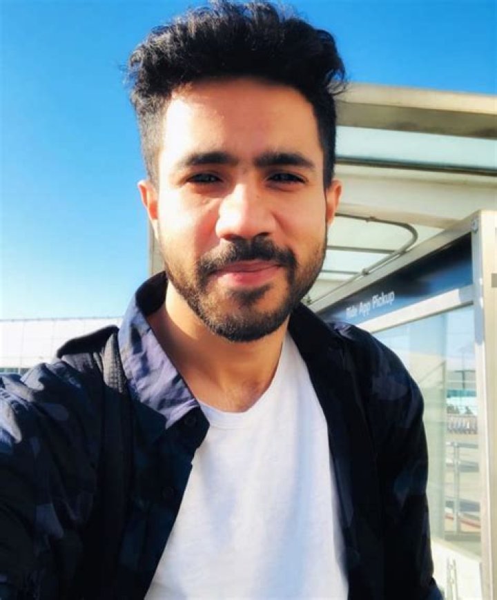 Abhishek Upmanyu Wiki, Age, Girlfriend, Family, Biography