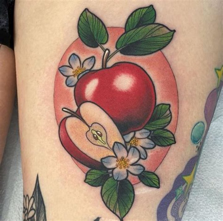 design traditional apple tattoo Apple tattoos designs, ideas and
