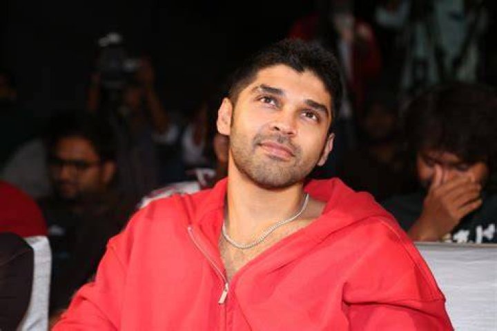 Dhruv Vikram Age, Net Worth, Girlfriend, Family and Biography (Updated
