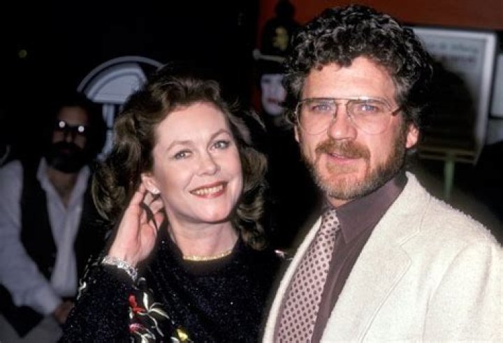 Elizabeth Montgomery with her husband Robert Foxworth and her children