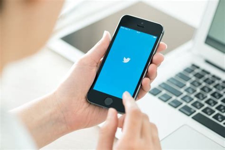 How to Use Twitter to Sell Jewelry
