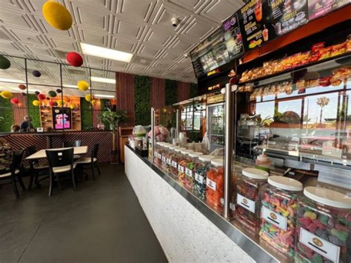 Inglewood, CA Restaurants Open for Takeout, Curbside Service and/or