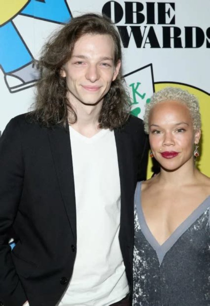 Mike Faist Wife Is Mike Faist Married?