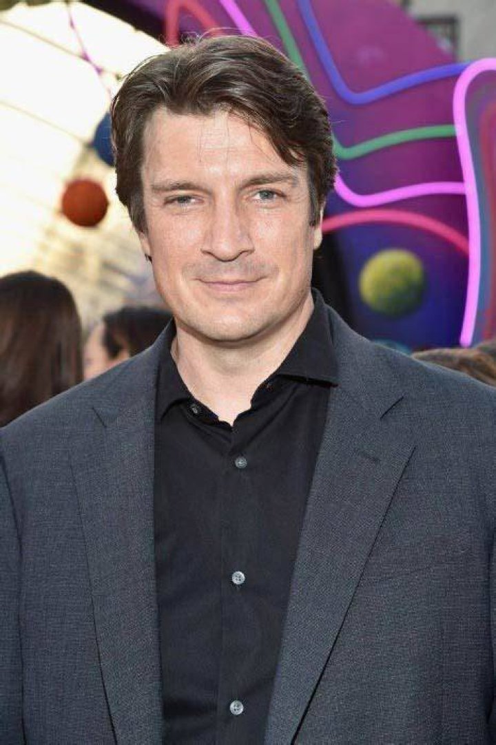 Nathan Fillion Biography, Age, Height, Girlfriend mrDustBin