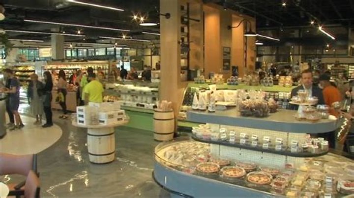 New grocery store concept Dom's Kitchen and Market opening in Lincoln Park