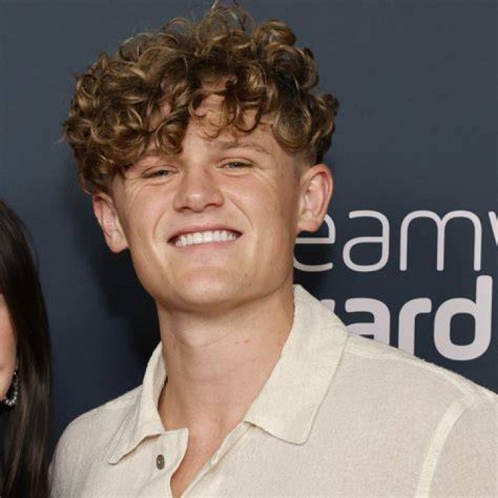Ryan Trahan Wiki 2021 Net Worth, Height, Weight, Relationship & Full