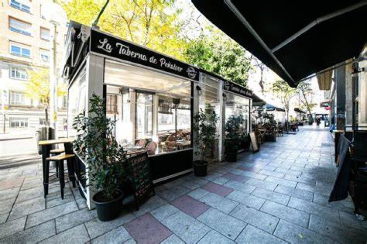 Taberna Z&eacute;Z&eacute; a Faro Menu, prezzi, immagini, recensioni e indirizzo