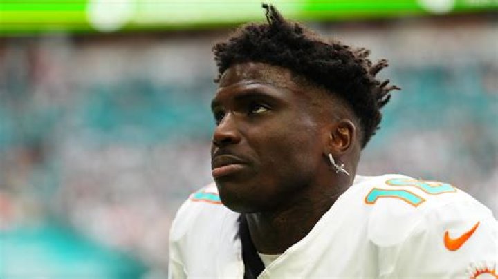 Tyreek Hill Wants Shared Custody of Son Complex